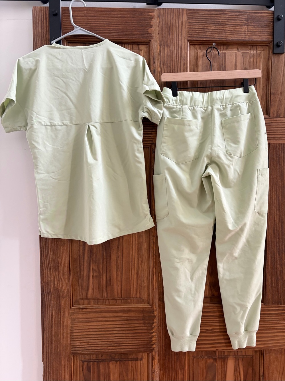 Mandala Scrub Set | Women’s XS | Sage/ lime | jogger set - Picture 5 of 6